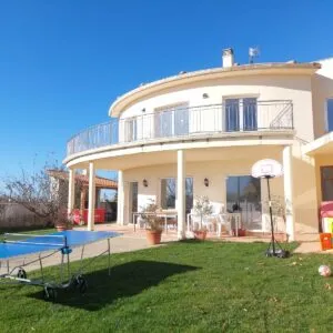 Casa Miguel & Sally | Alojamiento turistico en Villanueva de las Manzanas, León en Villanueva De Las Manzanas, León