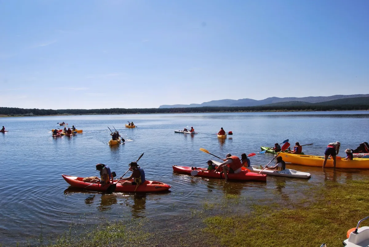 Paseo en Kayak por el embalse de la Cuerda del Pozo