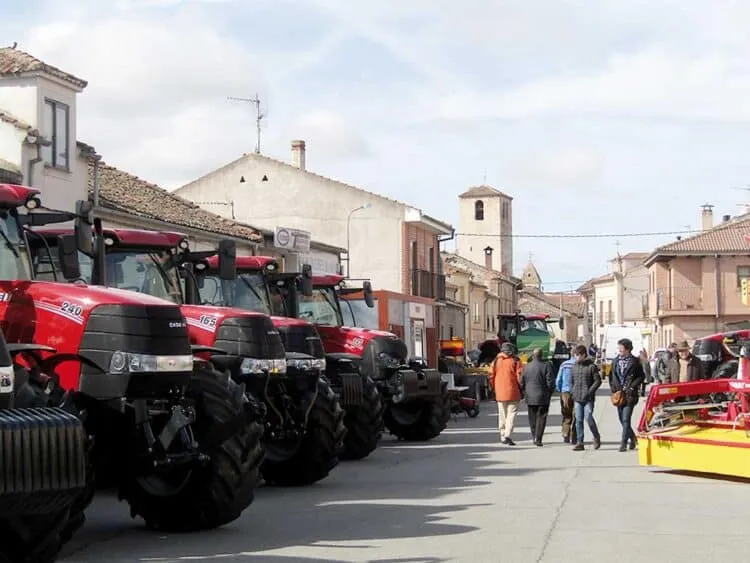 Foto 1 de 41ª Feria del Ángel 2026 en Fuentepelayo: Maquinaria y Artesanía