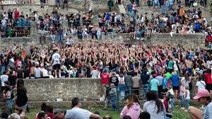 Foto 1 de La Lavalenguas Soria 2026: Authentic Spanish Bull Festival