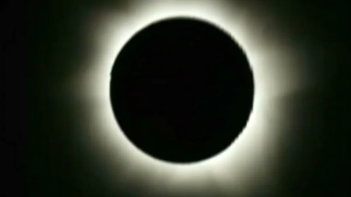 Foto 1 de Gran Eclipse Solar Total 2026: La Oscuridad Total en España