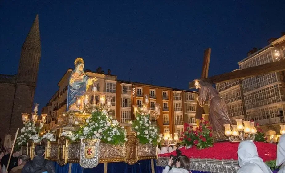 Foto 1 de Semana Santa de Burgos 2026: Procesiones y Tradición