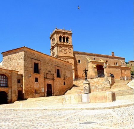 Morón de Almazán | Descubre la Plaza Renacentista más bella de Soria